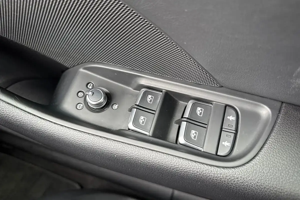 2019-audi-a3-16-30-tdi-s-line-ss-sportback-5d-tronic-big-40