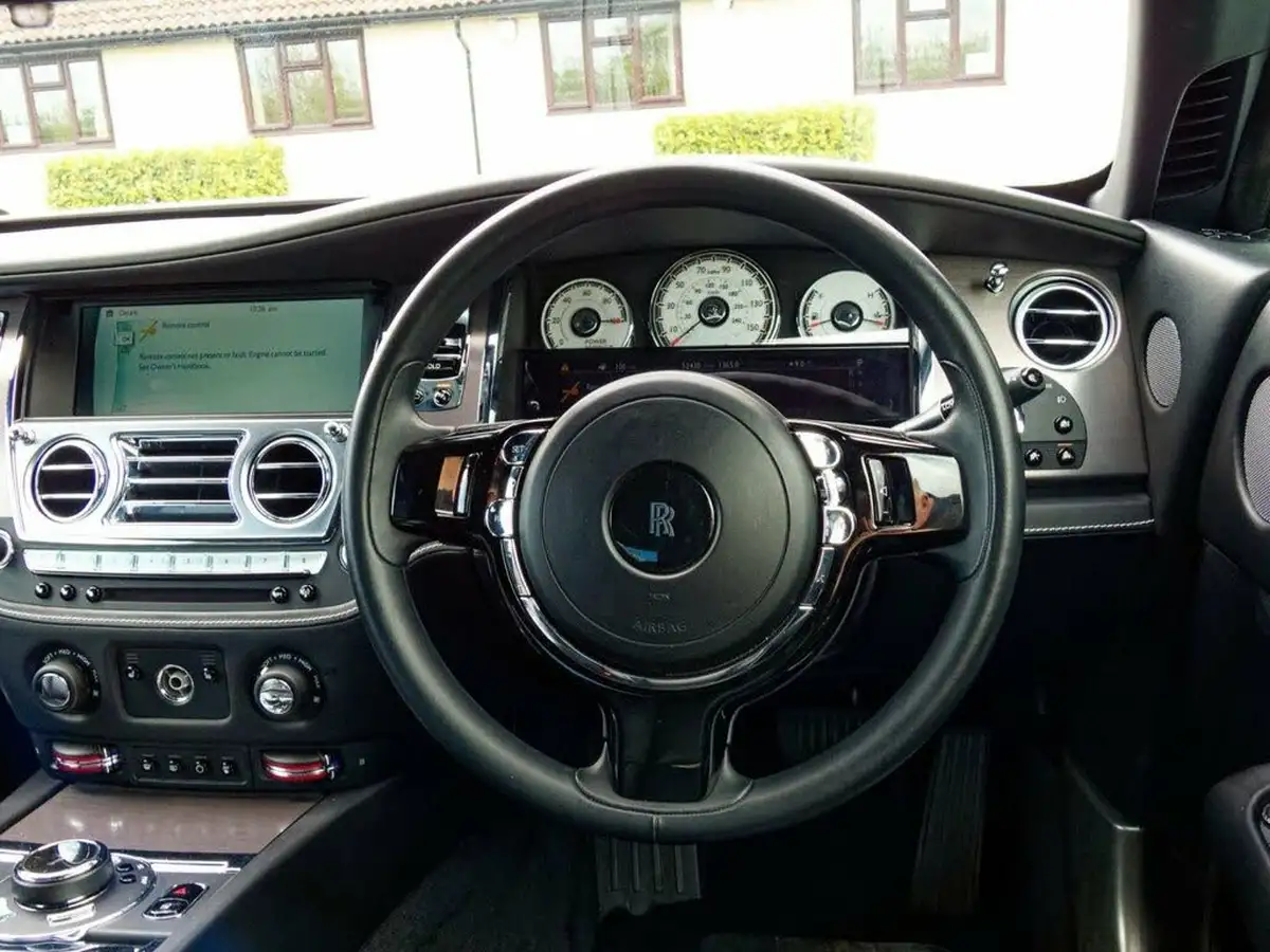 2016-rolls-royce-wraith-66-big-32