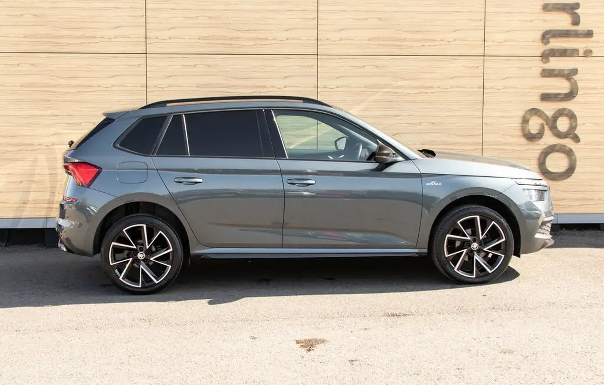 2021-skoda-kamiq-10-tsi-monte-carlo-109ps-big-11