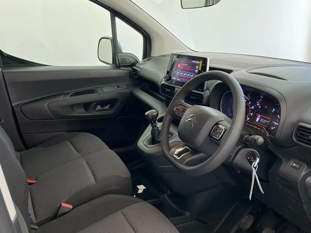 2023-citroen-berlingo-15-bluehdi-650-driver-edition-big-6