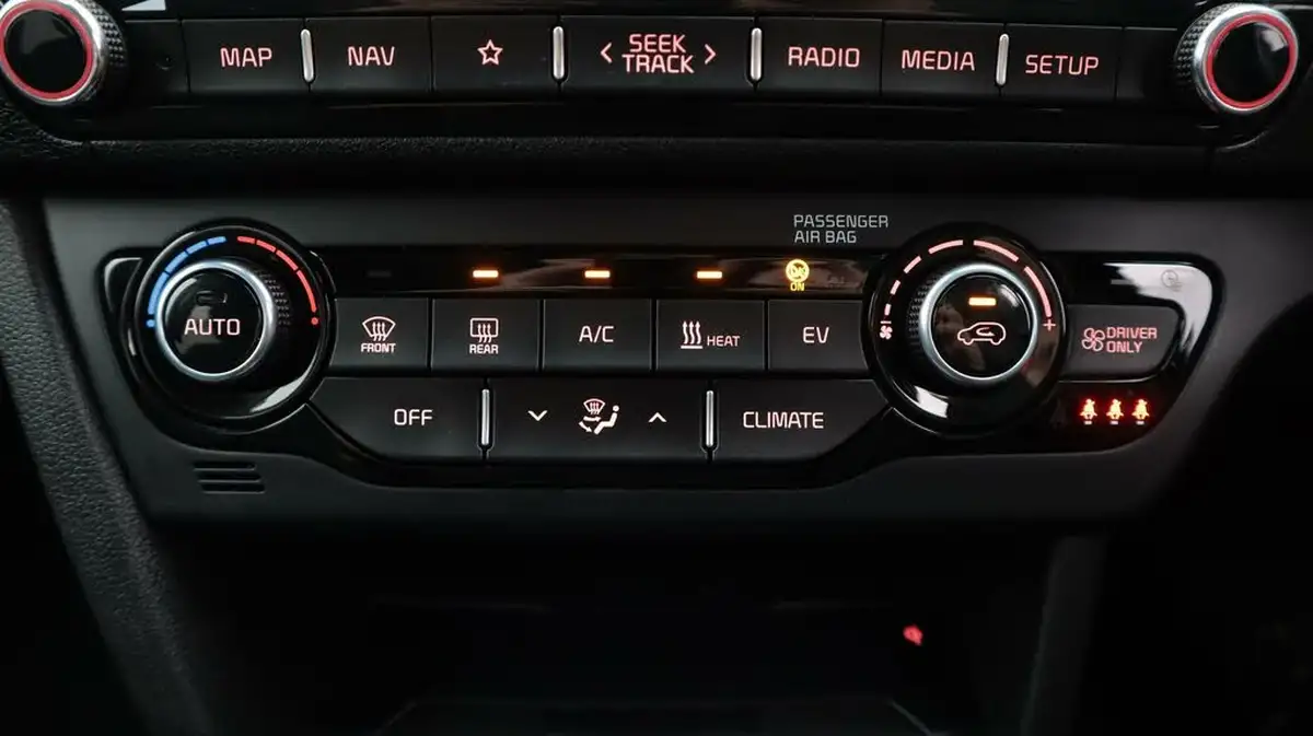 2022-kia-e-niro-ev-3-big-12