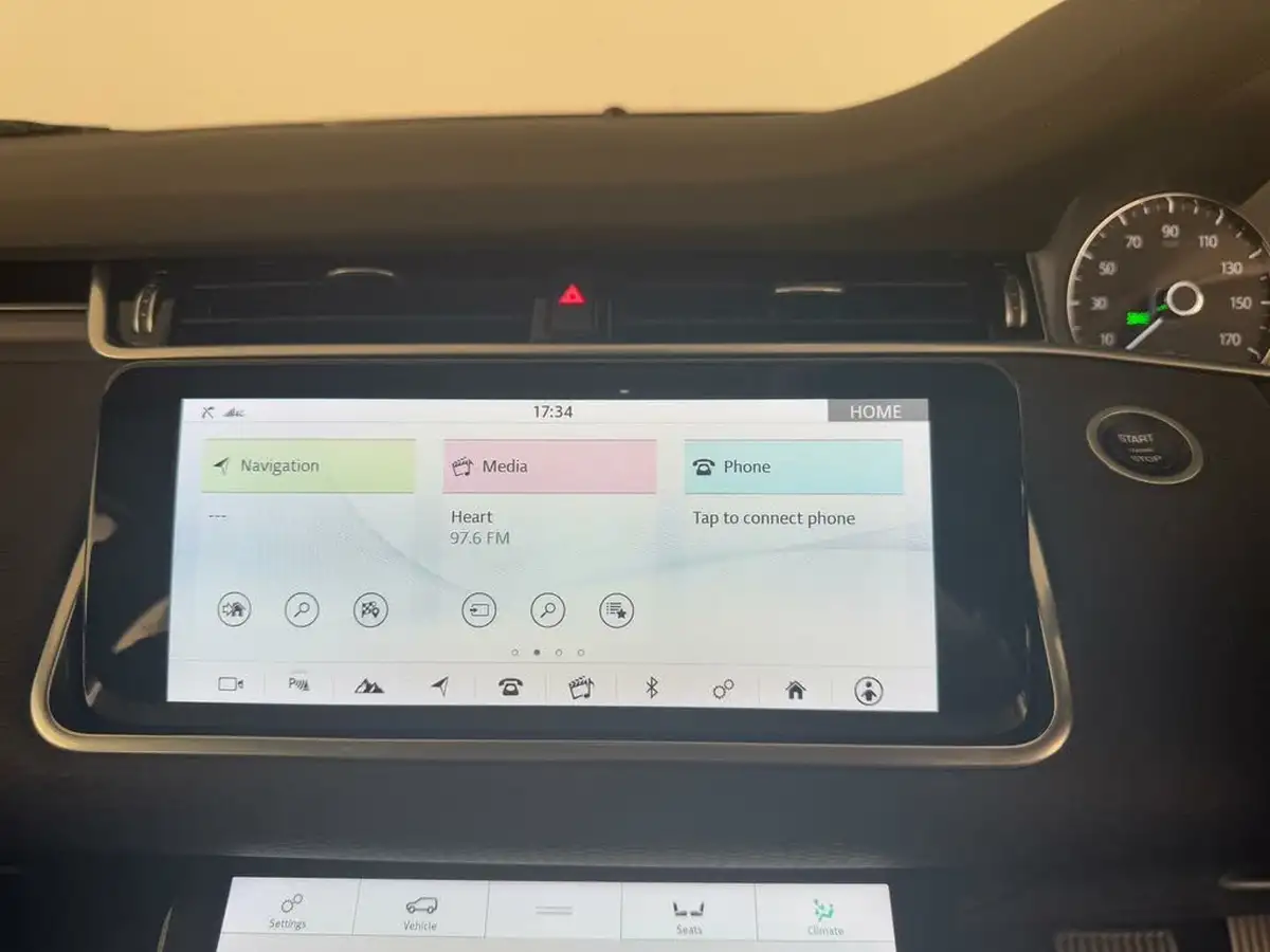 2019-land-rover-range-rover-evoque-20-p200-s-big-44
