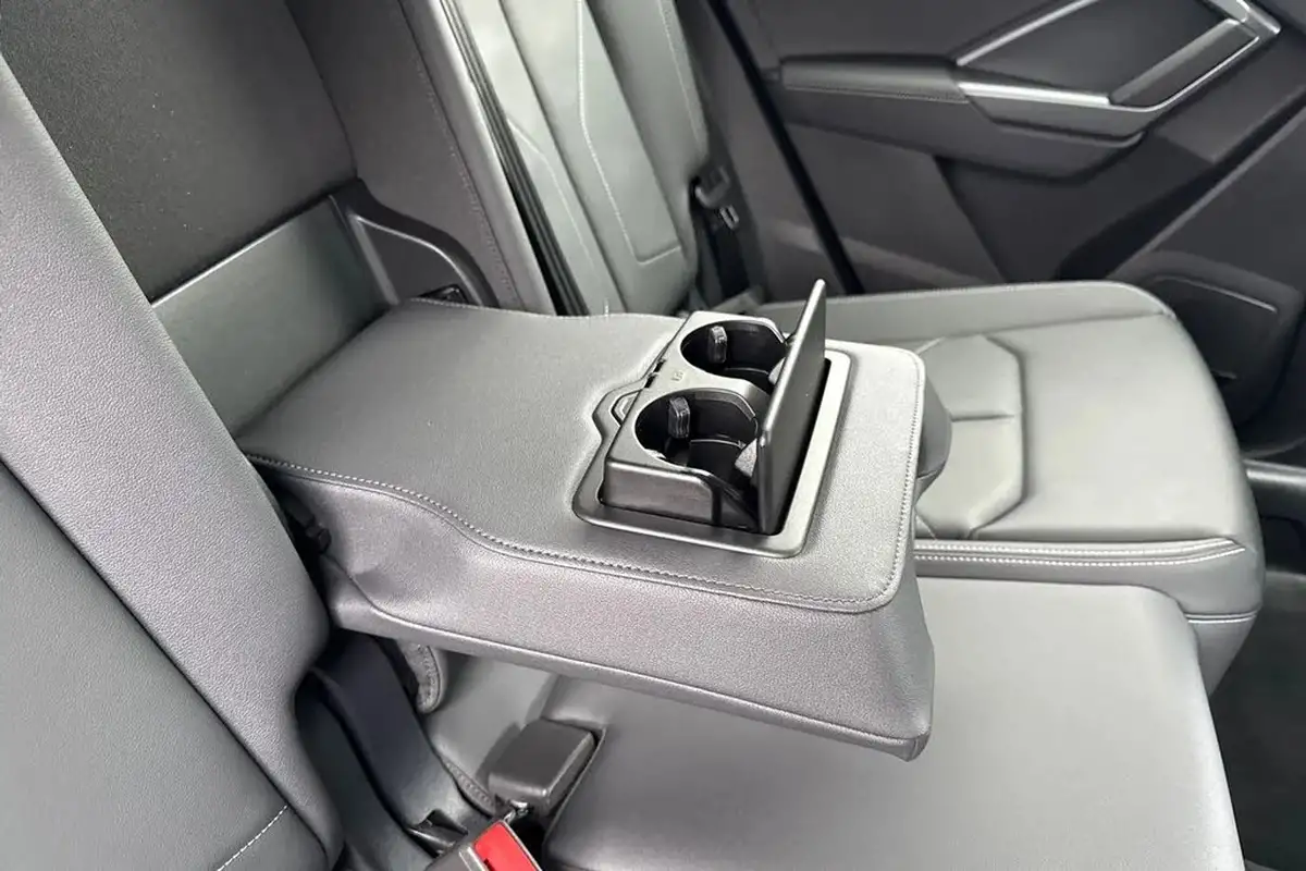 2024-audi-q3-20-35-tdi-black-edition-sportback-big-36