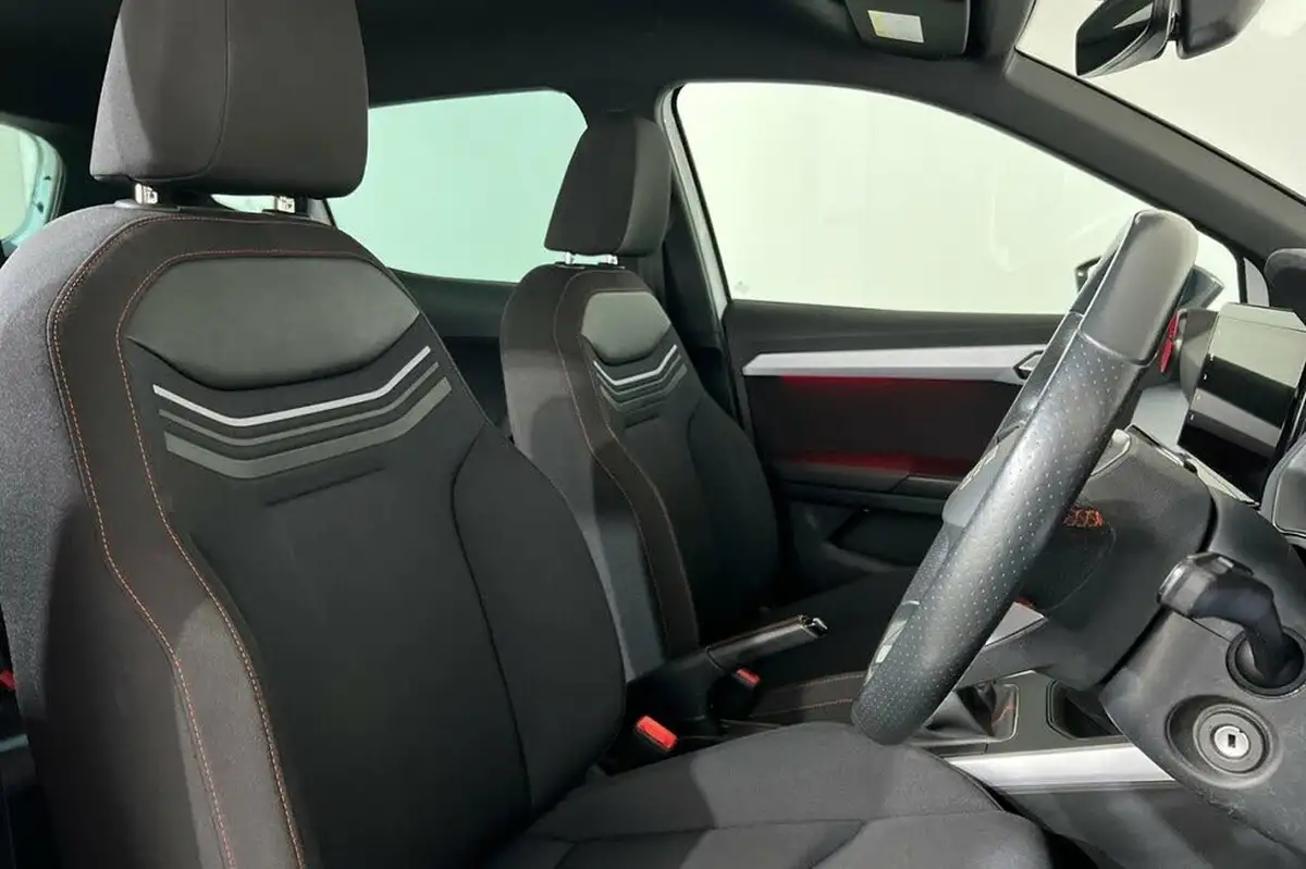 2022-seat-arona-10-tsi-fr-big-16