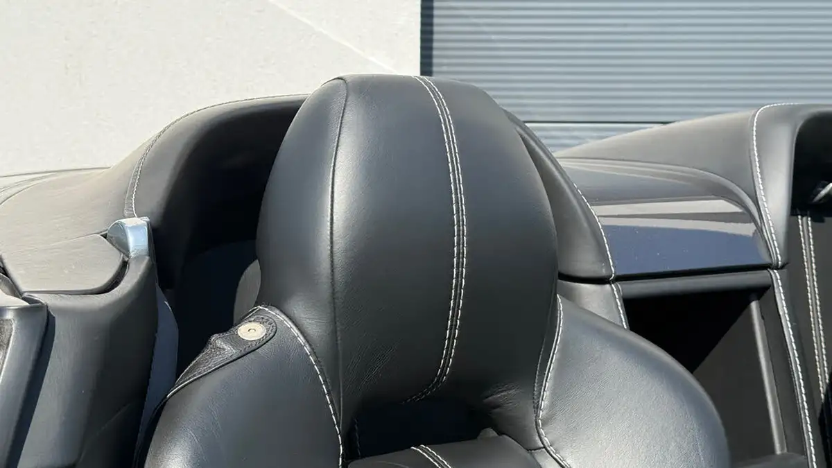 2012-aston-martin-vantage-47-roadster-convertible-sportshift-big-4