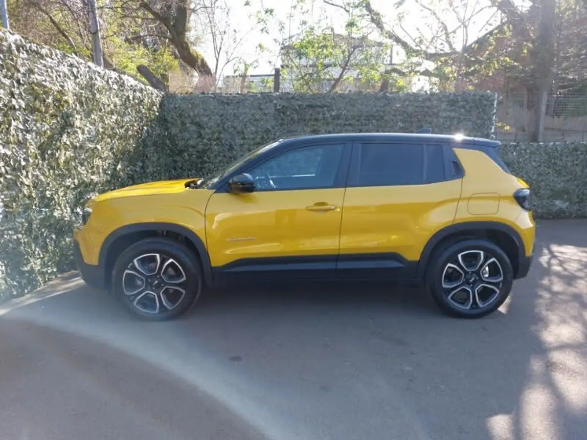 2025-jeep-avenger-12-gse-summit-e-hybrid-48v-auto-big-3