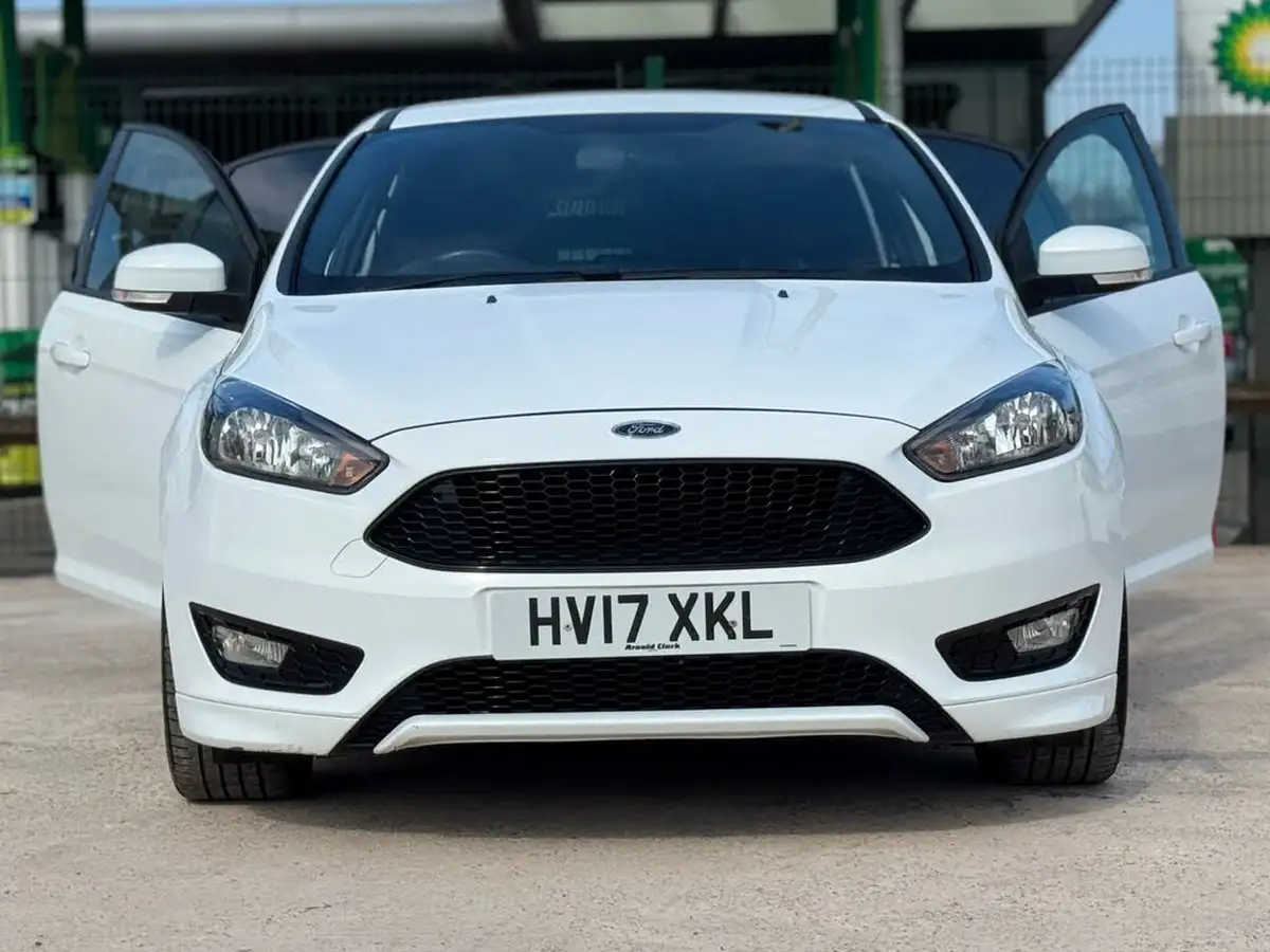 2017-ford-focus-15tdci-st-line-hatchback-big-7