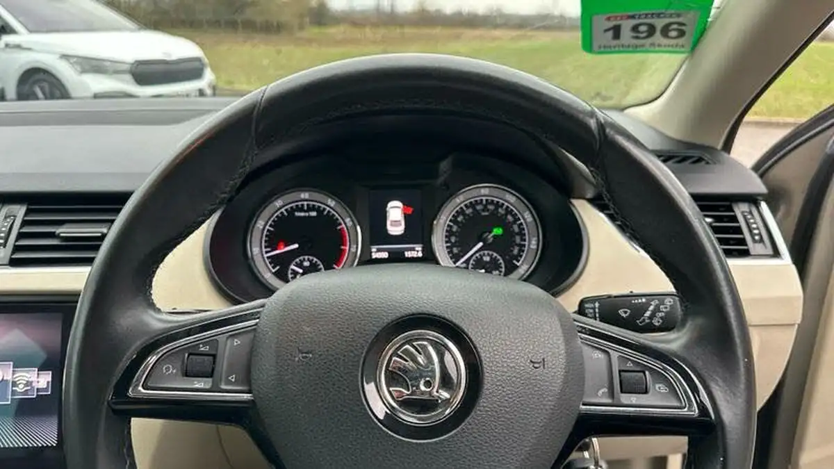 2017-skoda-octavia-14-tsi-se-l-hatchback-dsg-big-12