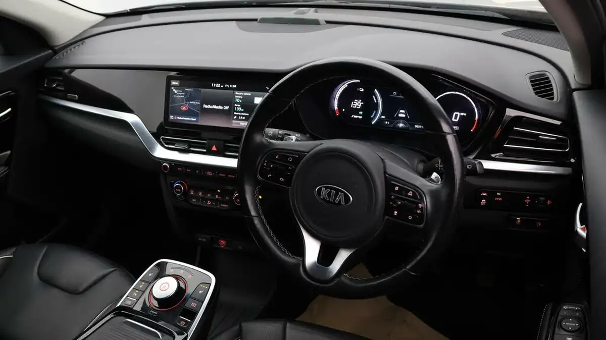 2021-kia-e-niro-ev-3-big-8