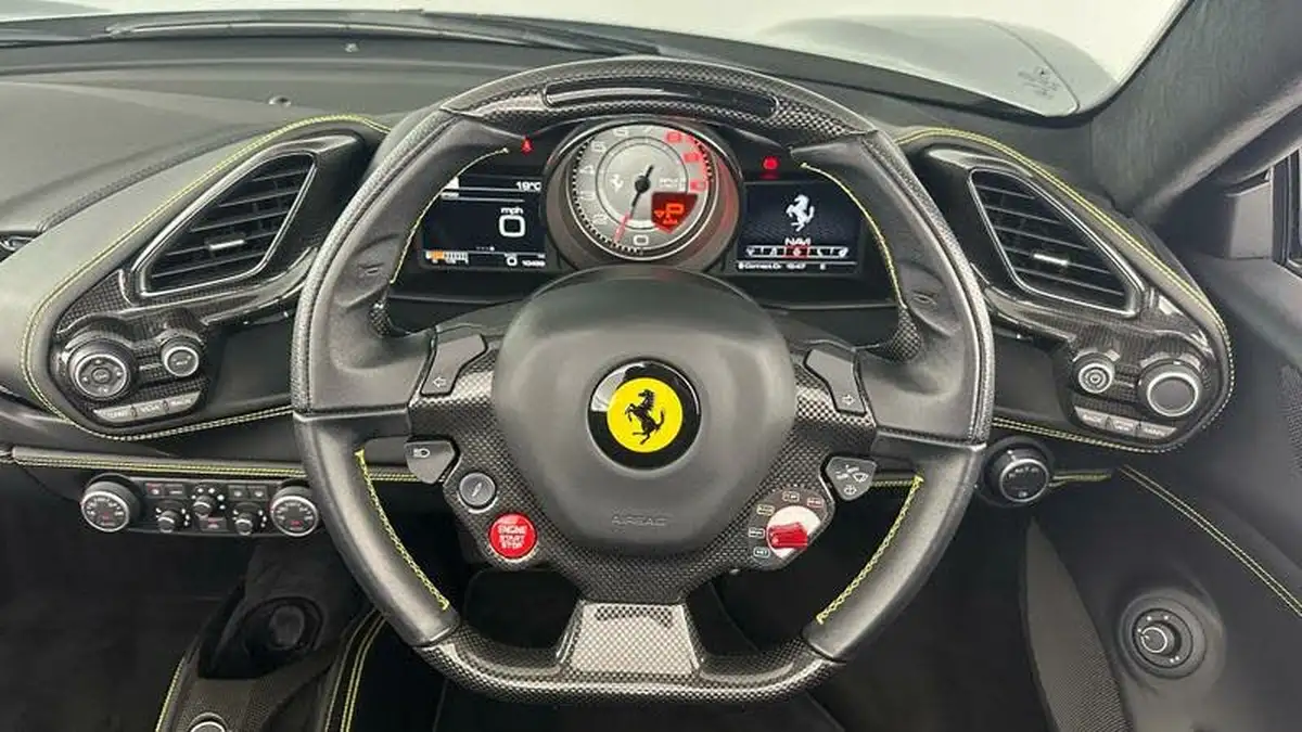 2017-ferrari-488-39-488-spider-big-22