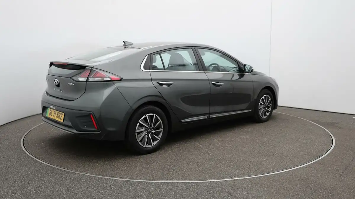 2022-hyundai-ioniq-e-premium-electric-big-46