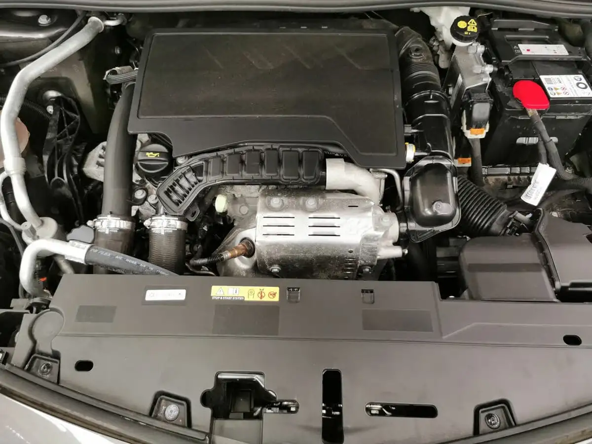 2023-vauxhall-astra-12-turbo-gs-hatchback-big-32