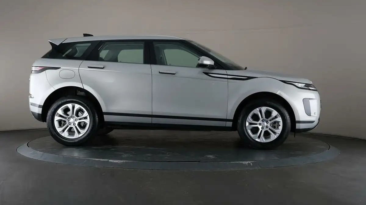 2022-land-rover-range-rover-evoque-20-d165-s-big-54