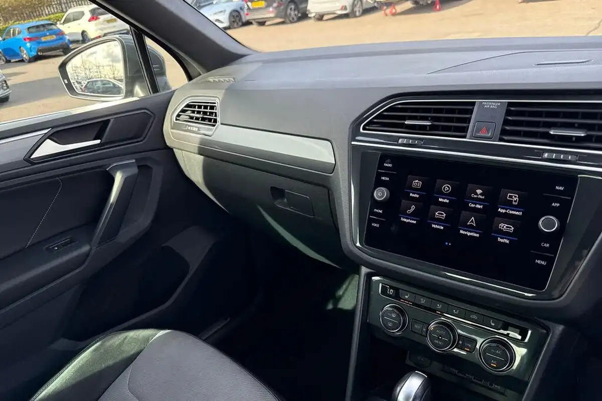 2020-volkswagen-tiguan-20-tsi-sel-190ps-big-16