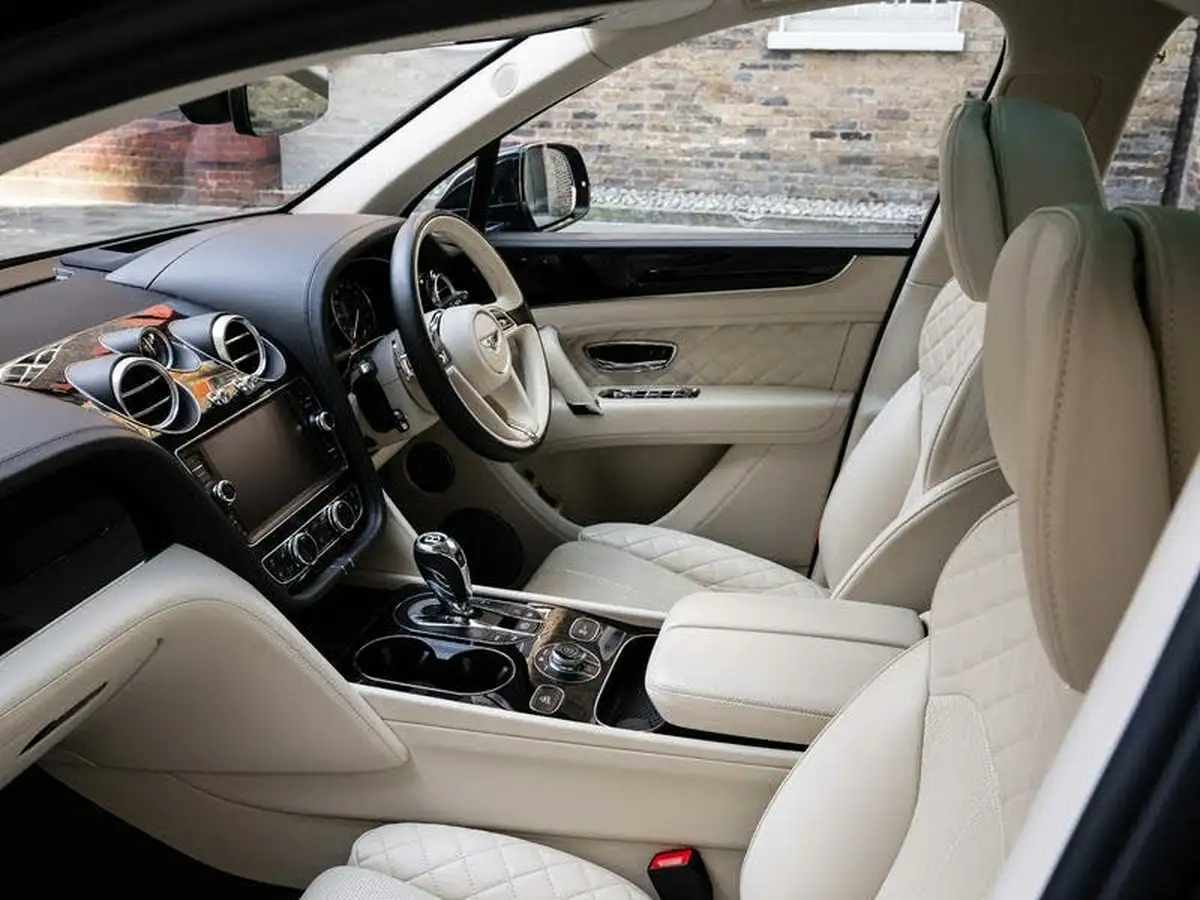 2019-bentley-bentayga-60-w12-speed-big-13