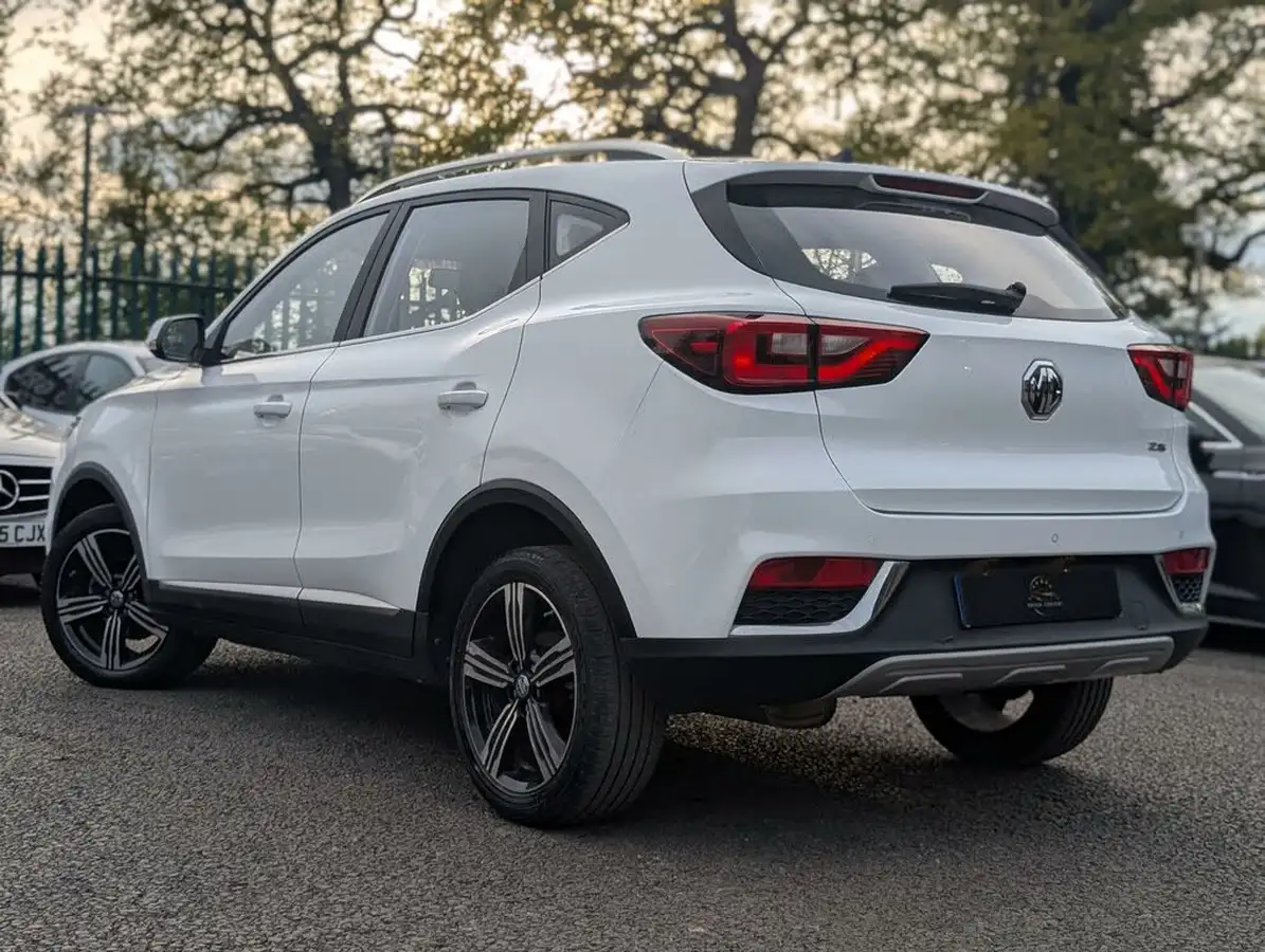 2019-mg-zs-suv-15-vti-tech-exclusive-105bhp-big-8