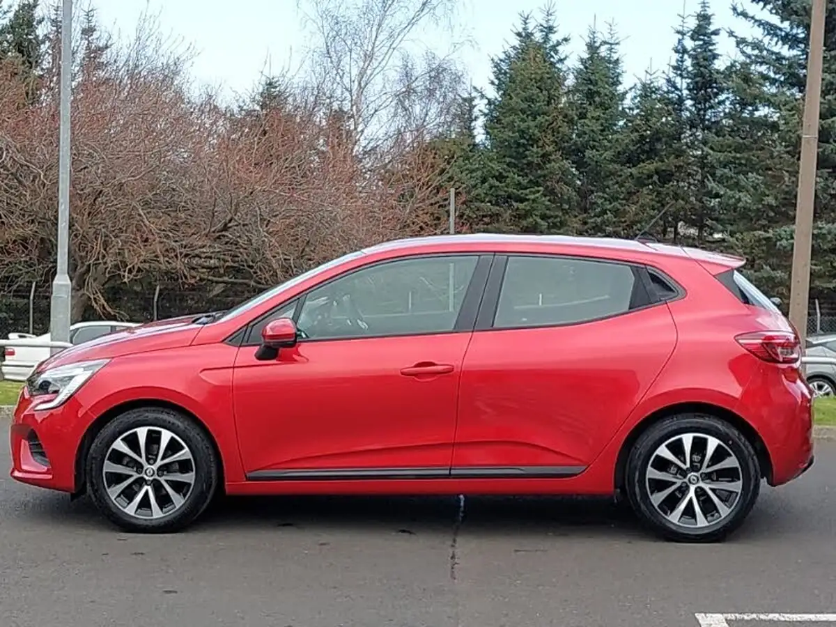 2021-renault-clio-10-tce-iconic-edition-big-3
