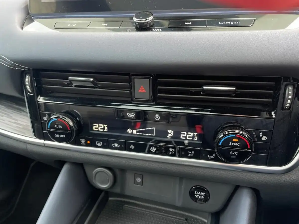 2023-nissan-qashqai-15-tekna-big-17