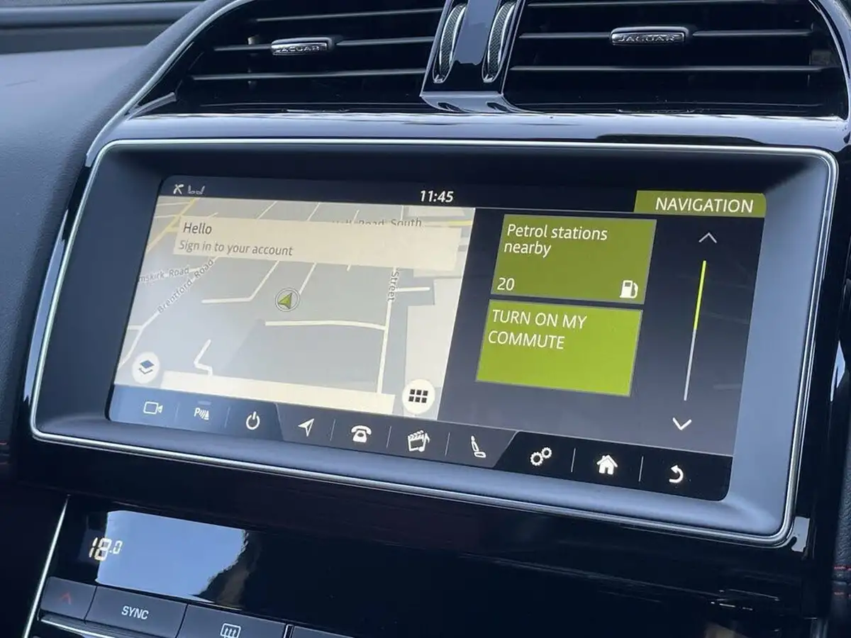 2019-jaguar-xe-20i-landmark-200ps-big-2