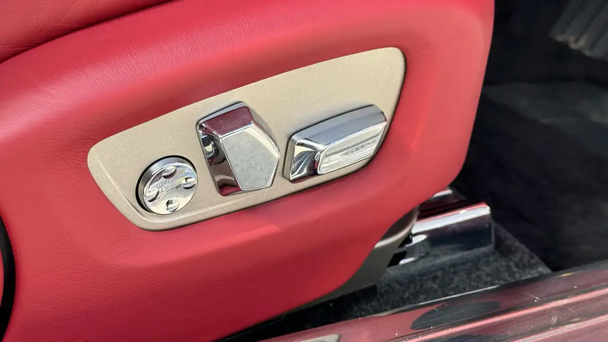 2016-rolls-royce-dawn-66-big-20