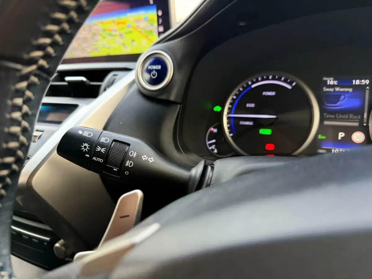 2018-lexus-nx-300h-25-luxury-big-55