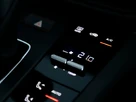 2023-porsche-macan-20-small-28