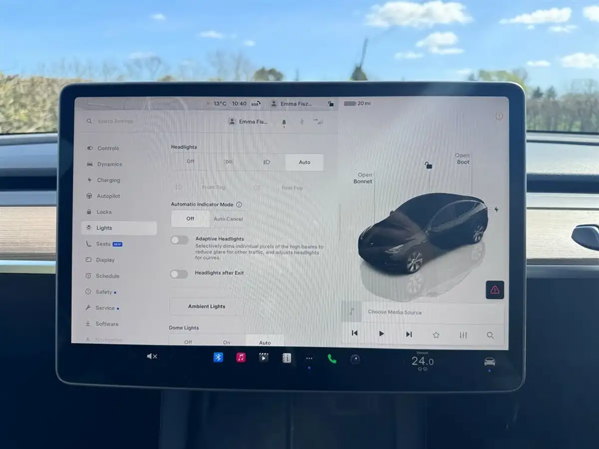 2022-tesla-model-y-e-long-range-big-20