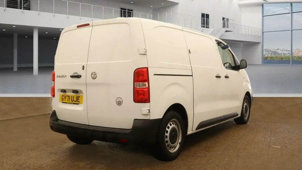 2021-vauxhall-vivaro-big-7