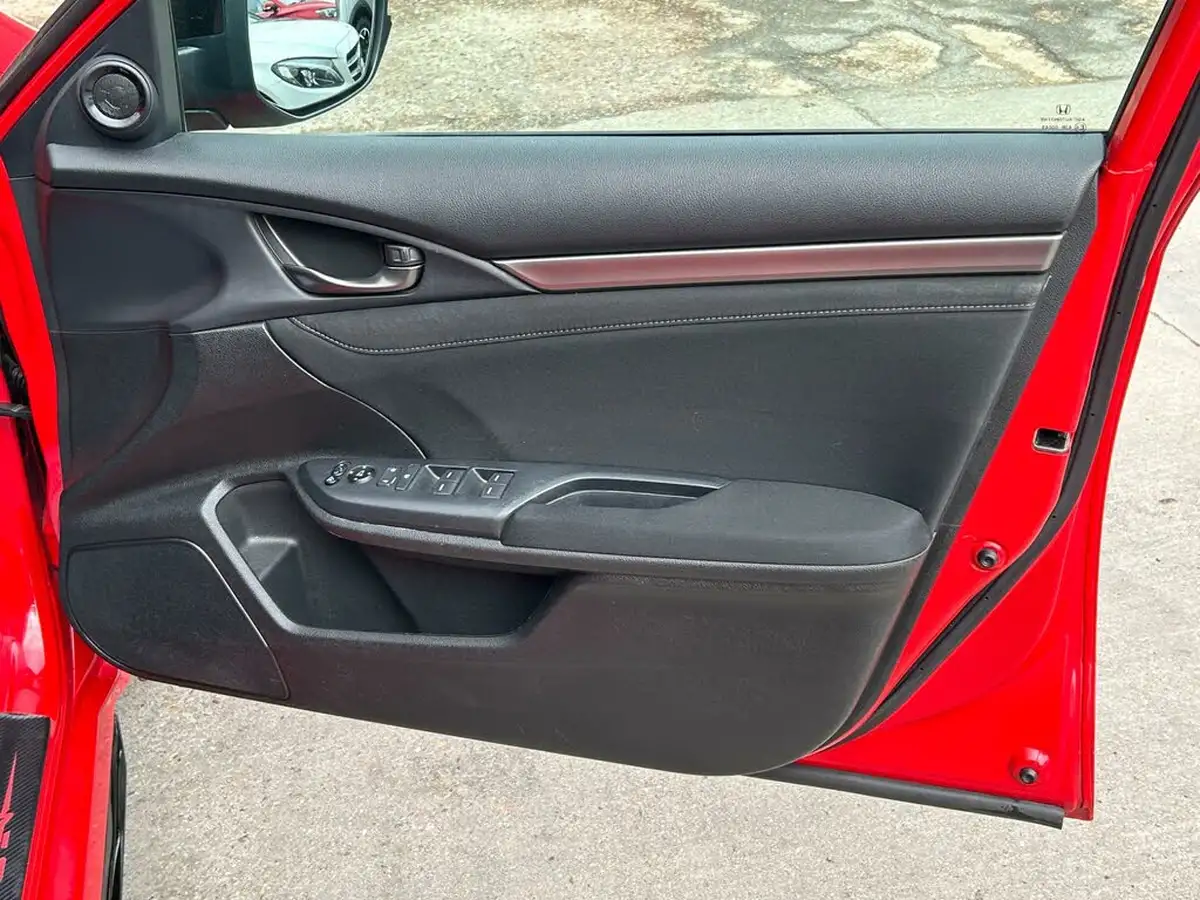 2017-honda-civic-10-vtec-turbo-sr-cvt-big-33