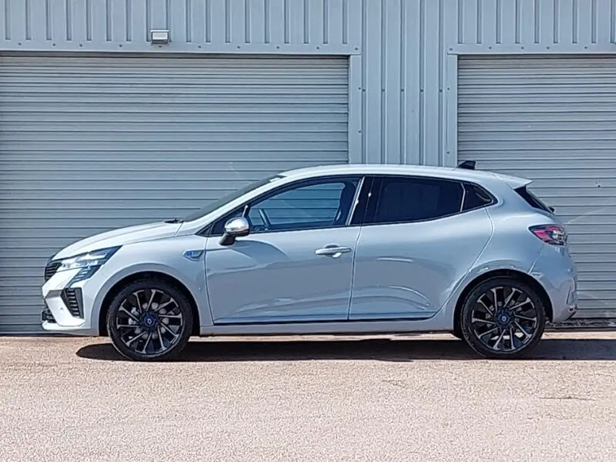 2024-renault-clio-16-esprit-alpine-big-3
