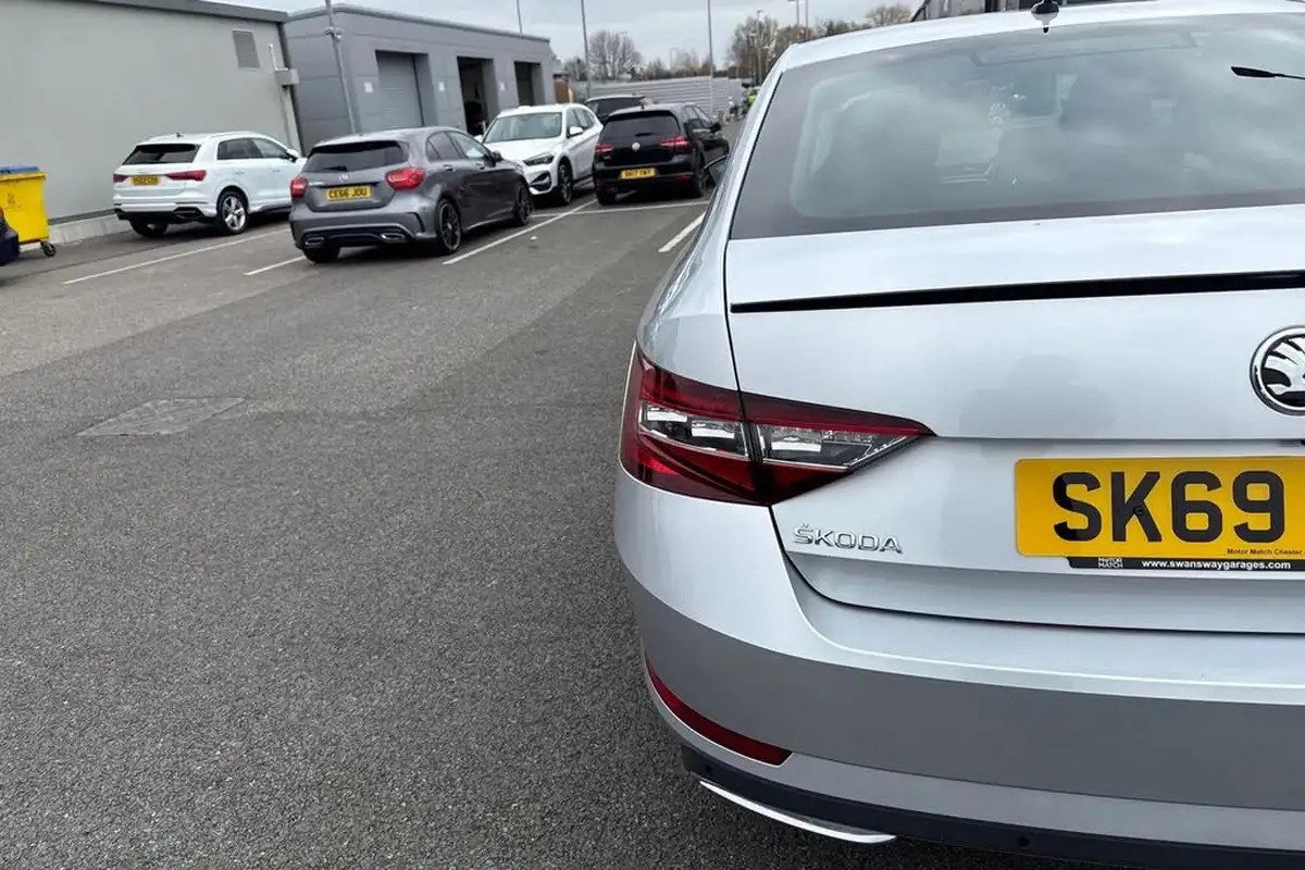2019-skoda-superb-20tdi-sportline-plus-190ps-hatchback-dsg-big-31