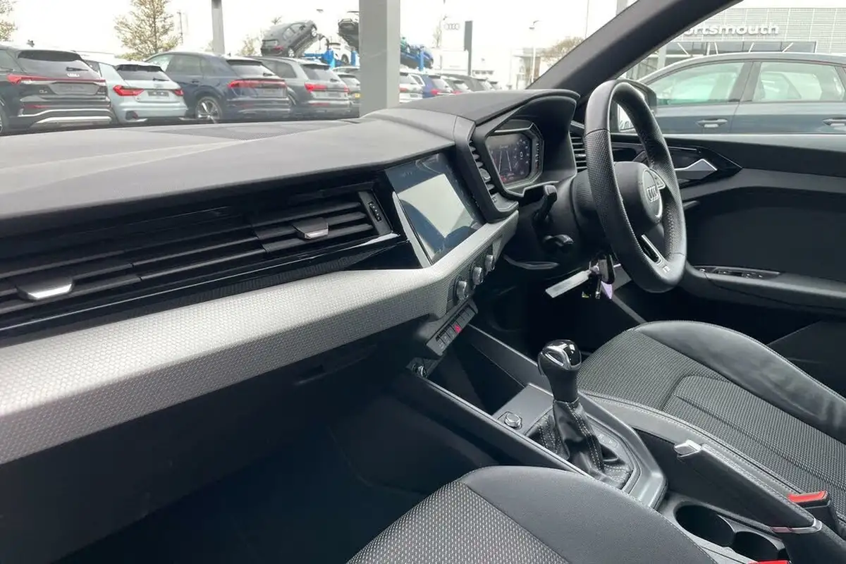 2019-audi-a1-15-35-tfsi-s-line-tronic-big-26