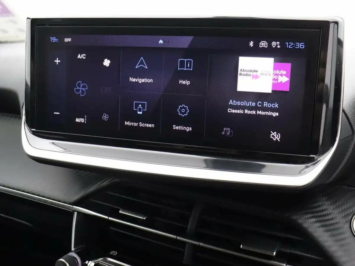 2023-peugeot-2008-suv-12-puretech-allure-eat8-big-11