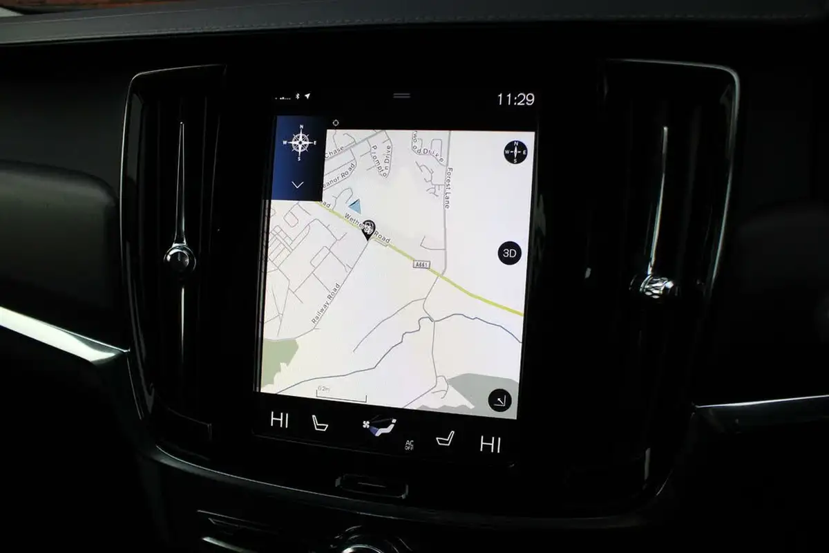 2019-volvo-v90-20td-d5-cross-country-plus-big-25