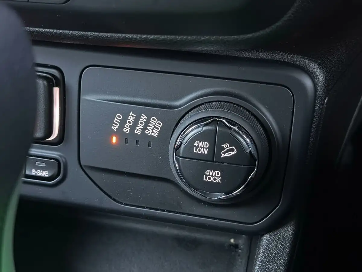 2021-jeep-renegade-13-gse-longitude-phev-big-4