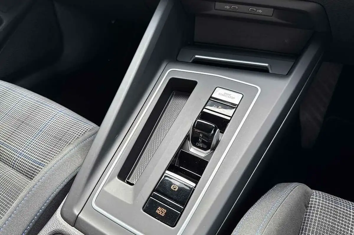 2021-volkswagen-golf-14-tsi-gte-big-16
