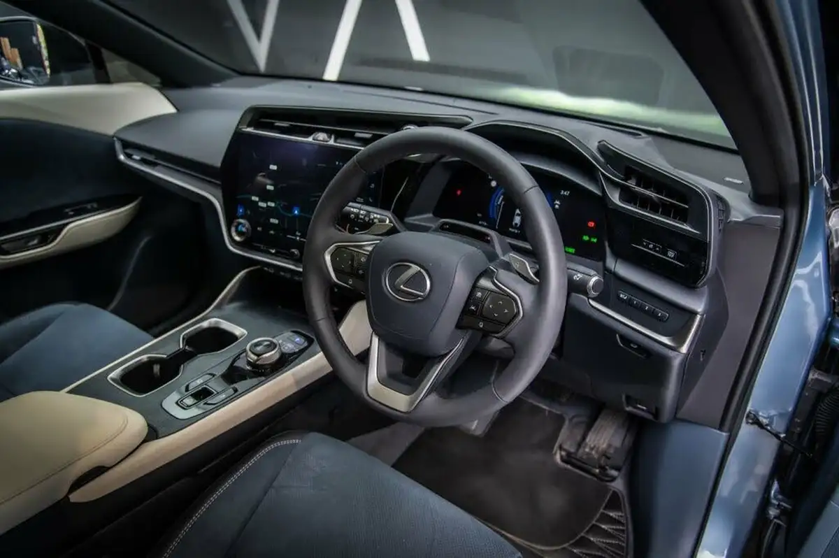 2024-lexus-rz-450e-e-takumi-big-3