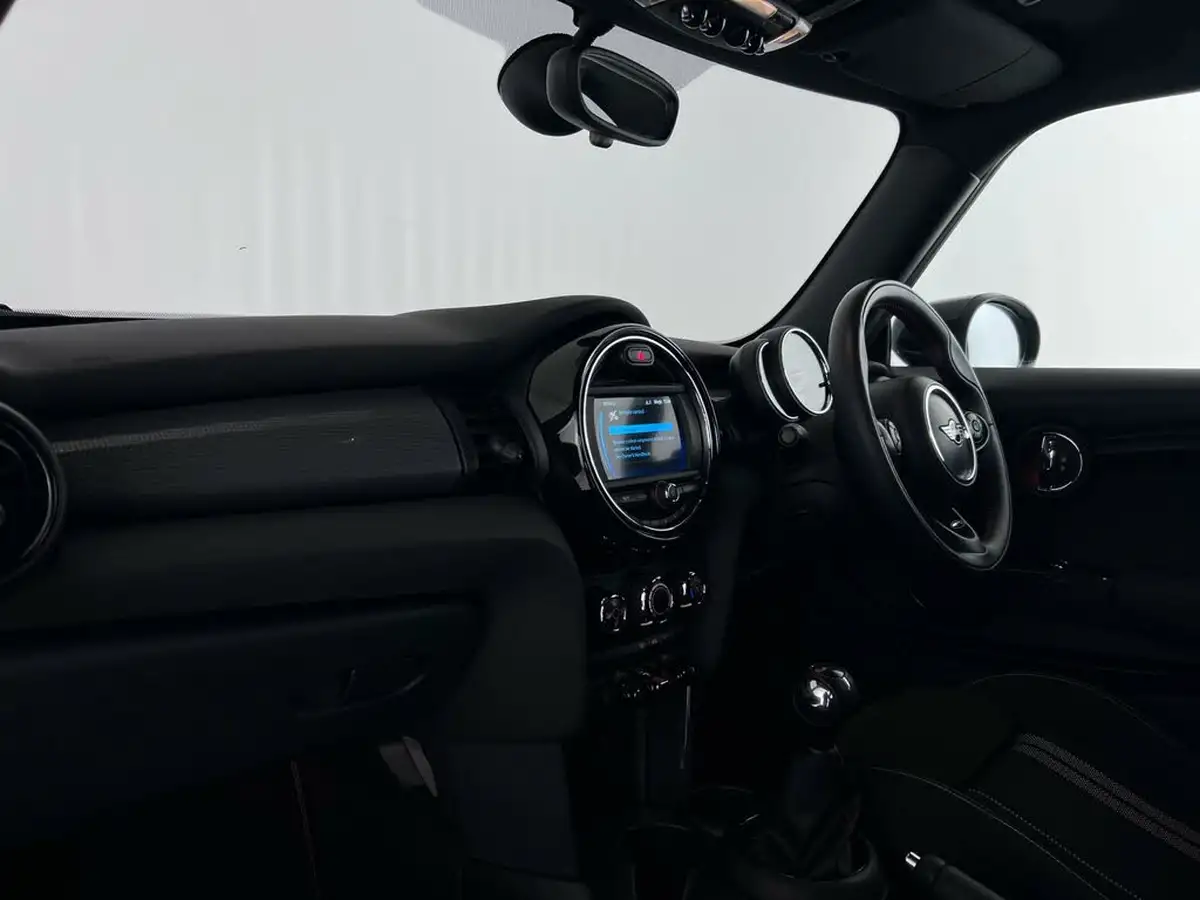 2019-mini-cooper-15-cooper-sport-hatchback-3d-big-12