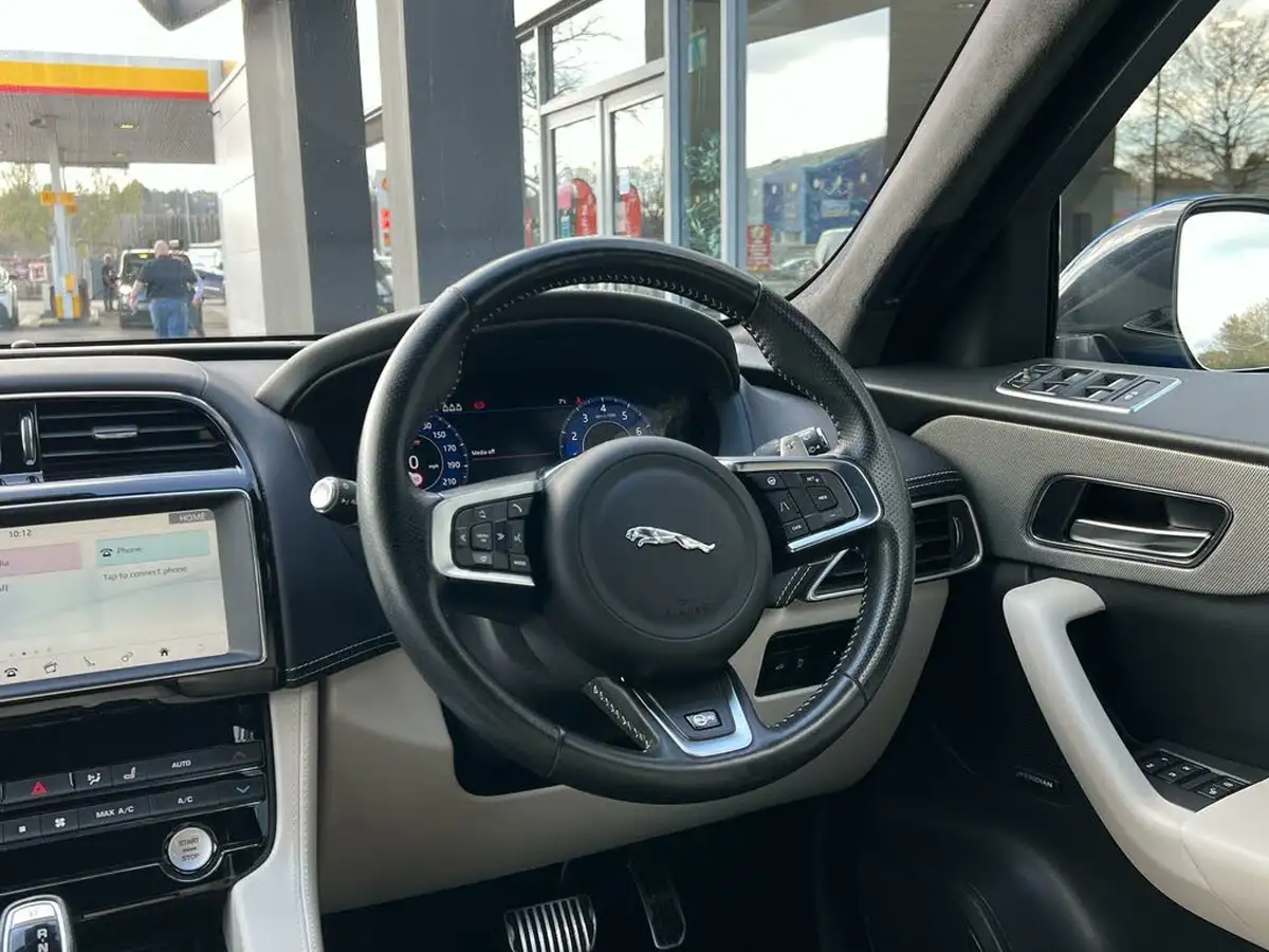 2020-jaguar-f-pace-50-v8-svr-big-20