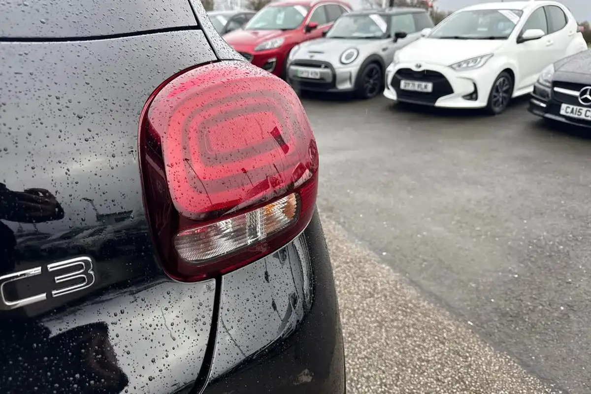 2023-citroen-c3-12-puretech-shine-plus-83ps-ss-big-15