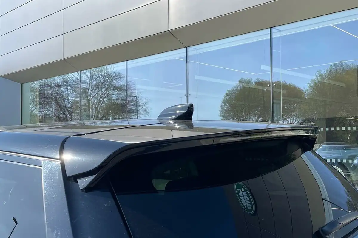 2021-land-rover-discovery-sport-20-p250-hse-big-22