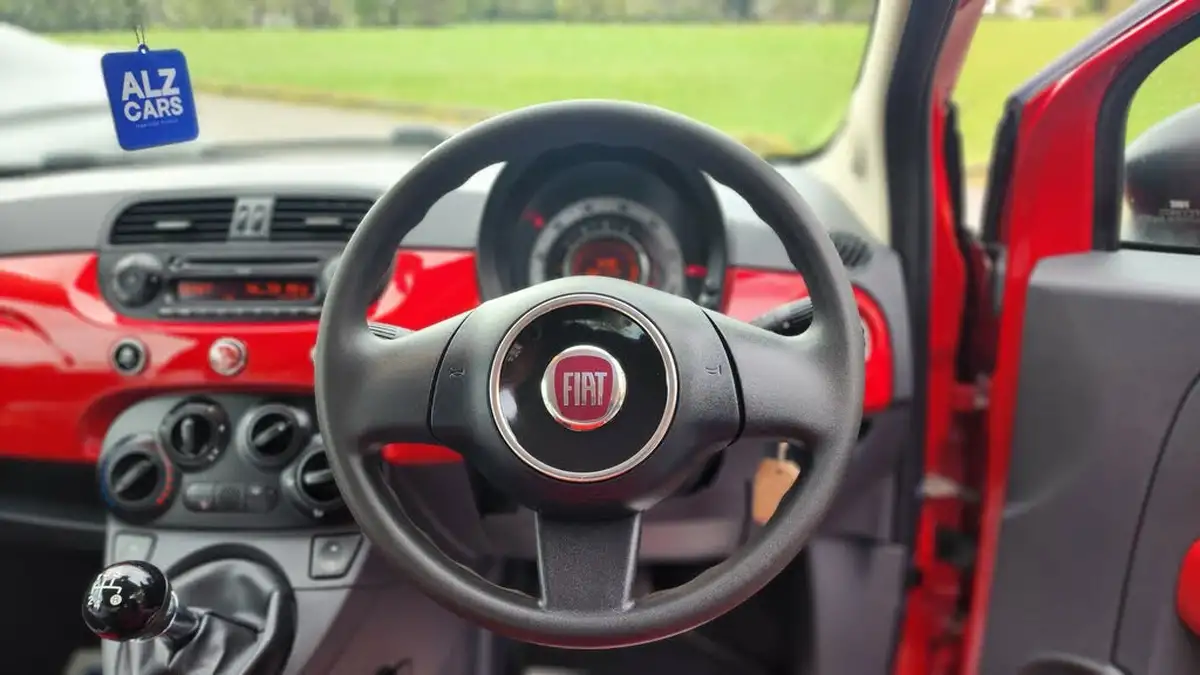 2013-fiat-500-pop-big-26