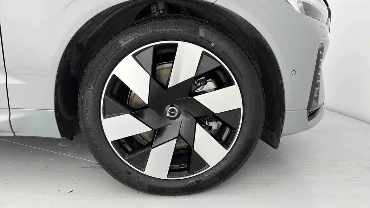 2024-volvo-xc60-20-t8-ultimate-dark-big-27
