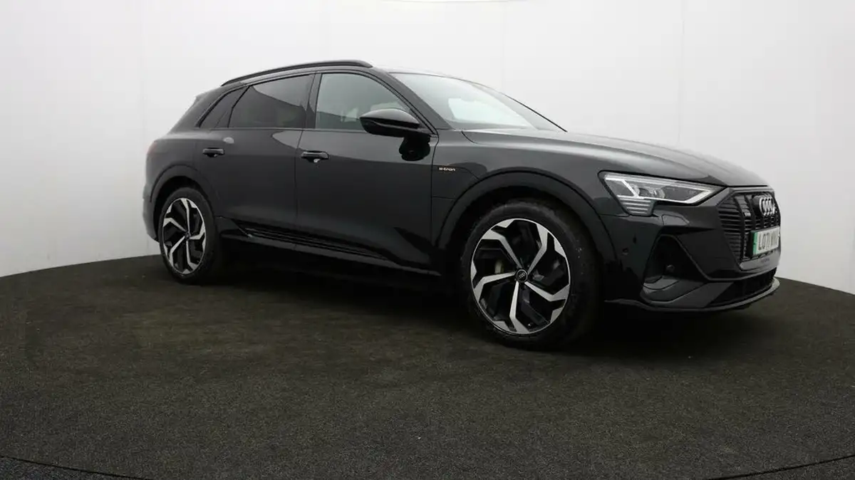 2022-audi-e-tron-55e-black-edition-station-wagon-big-38