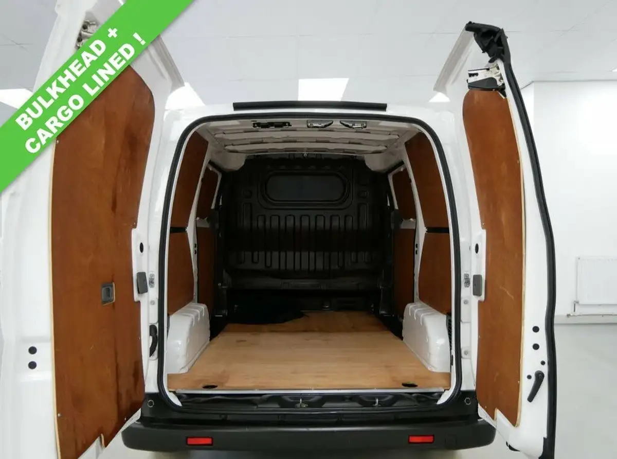 2021-nissan-env200-e-tekna-rapid-panel-van-big-14