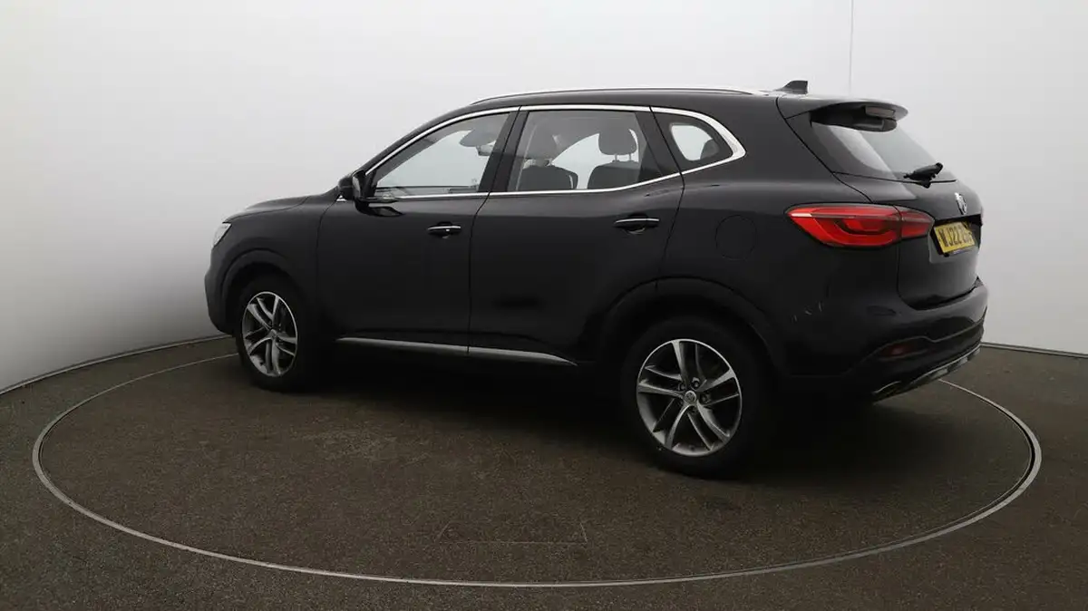 2022-mg-hs-15t-gdi-excite-162ps-big-27