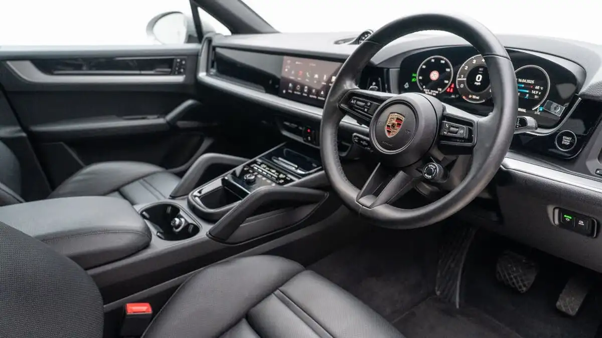 2024-porsche-cayenne-30-v6-353ps-coupe-big-8