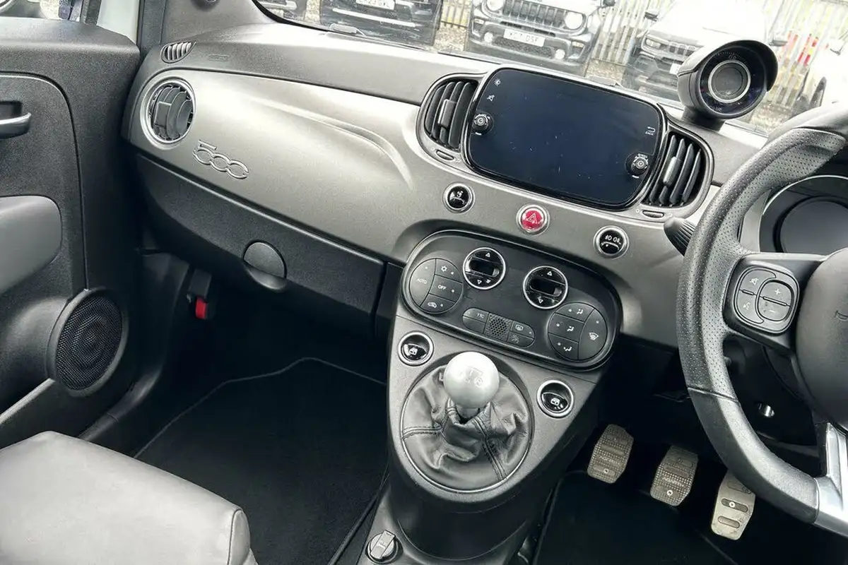 2022-abarth-595-14-tjet-turismo-big-16