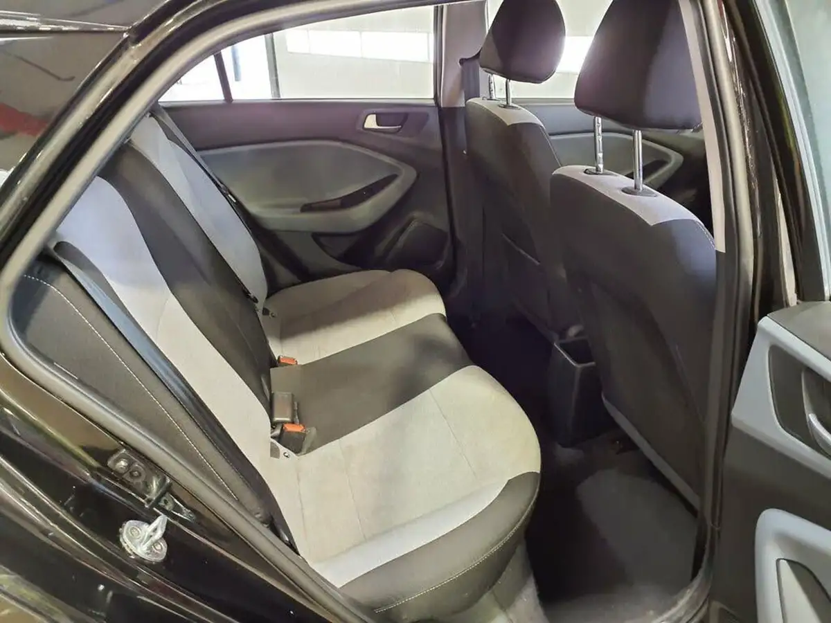 2015-hyundai-i20-14-se-big-4