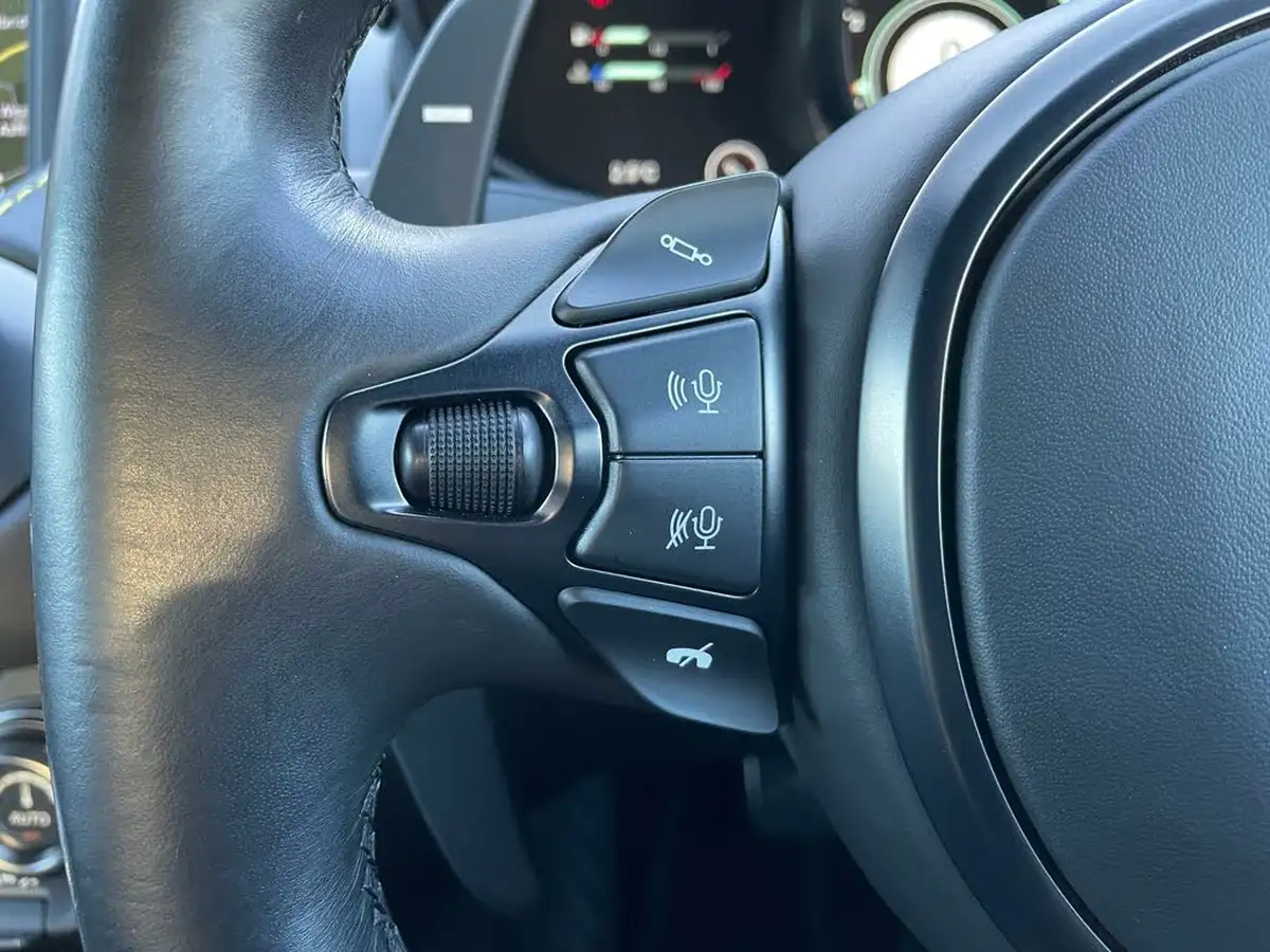 2023-aston-martin-vantage-40-v8-vantage-coupe-auto-big-31